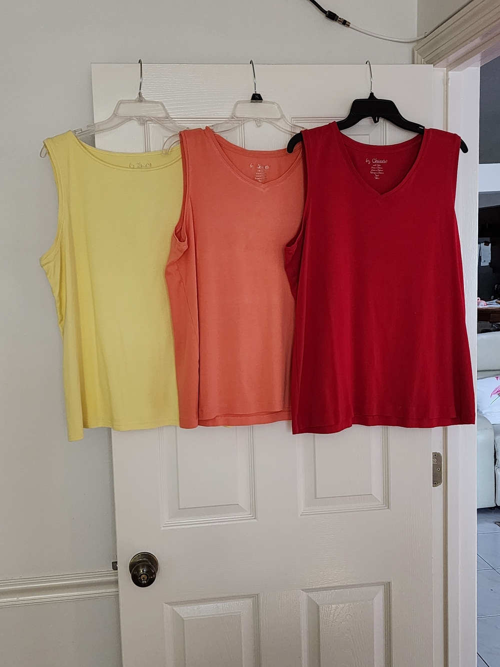 Classic Women’s Sleeveless V-Neck Tank Top By Chico- Red, Orange Yellow. Size 3.